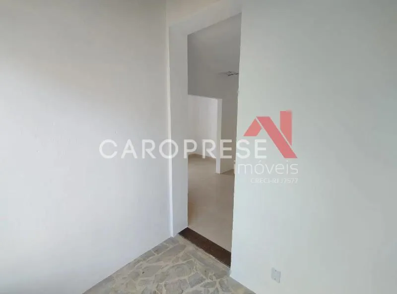 House with no parking, 2 bedrooms, 1 bathroom — photo 16