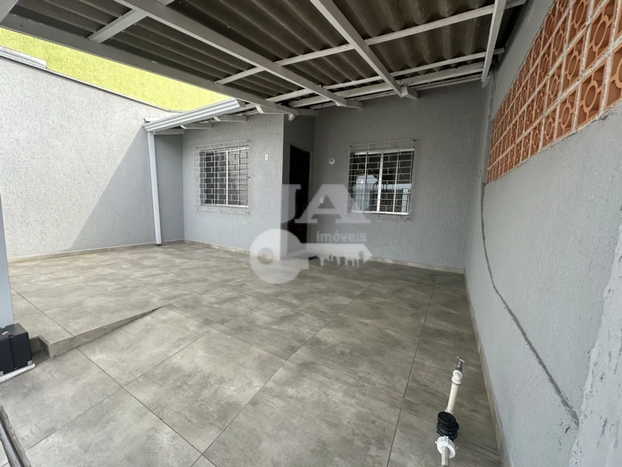 Residential house with 2 bedrooms and a closed kitchen — photo 12
