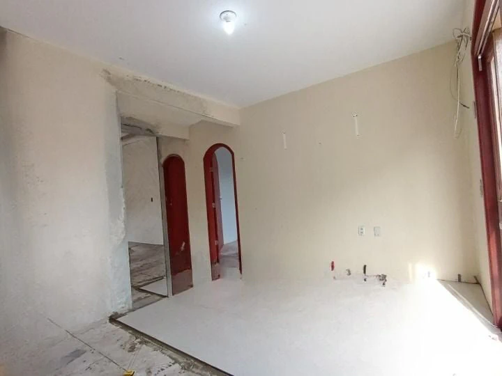 Casa sin amueblar con 2 dormitorios y balcón — photo 14
