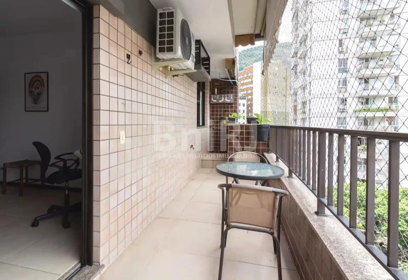 Furnished 161 m² apartment with 3 bedrooms and 2 suites — photo 7