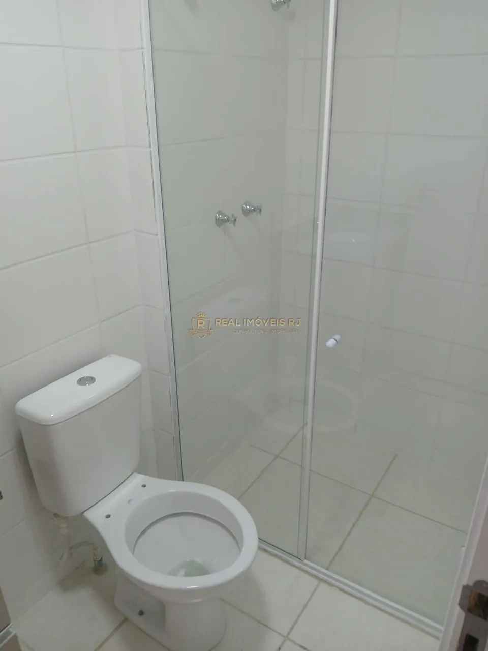Невмебльована квартира з окремою кухнею — photo 9
