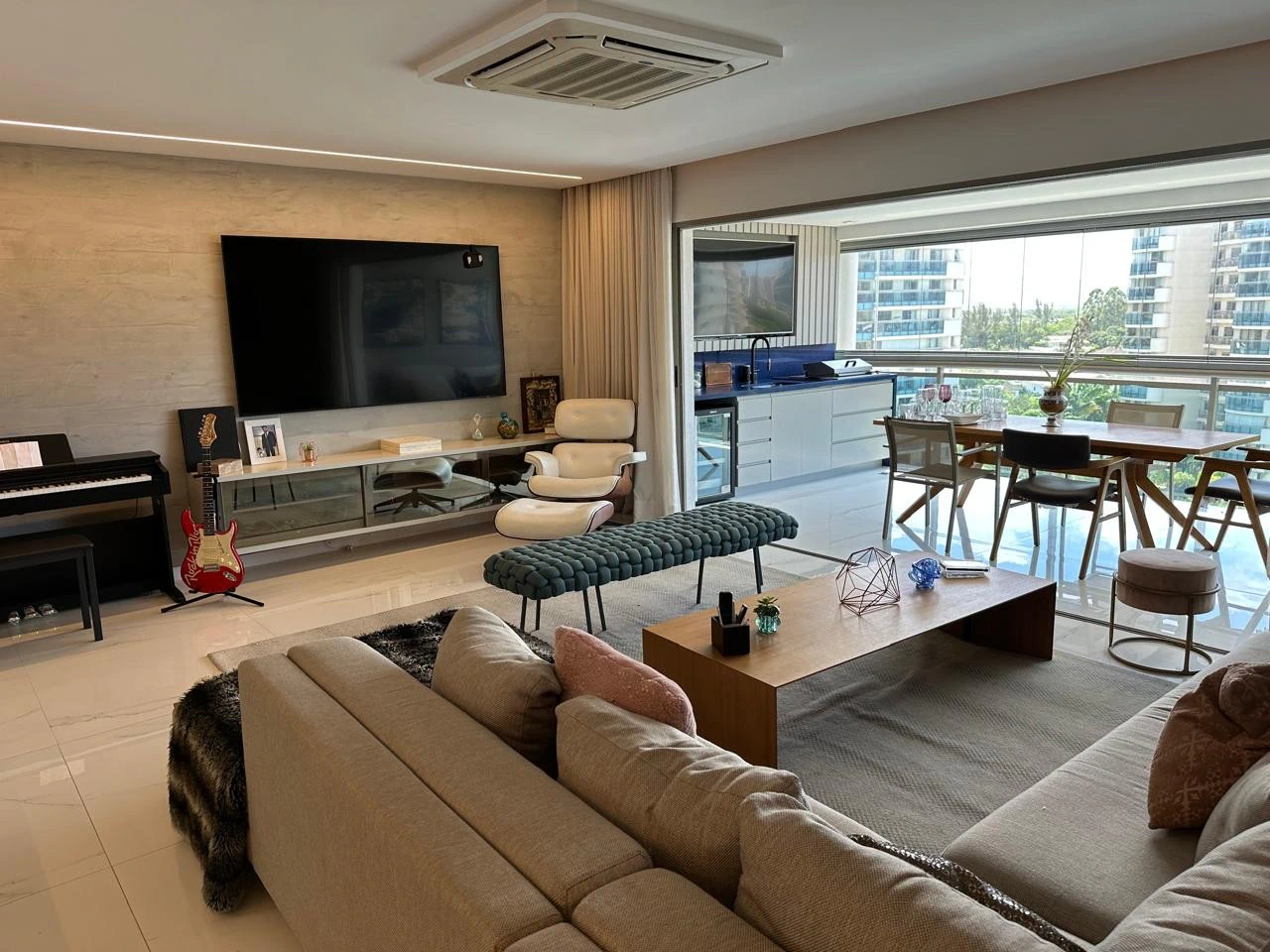 Furnished apartment, 233 m², with a walk-in closet — photo 16