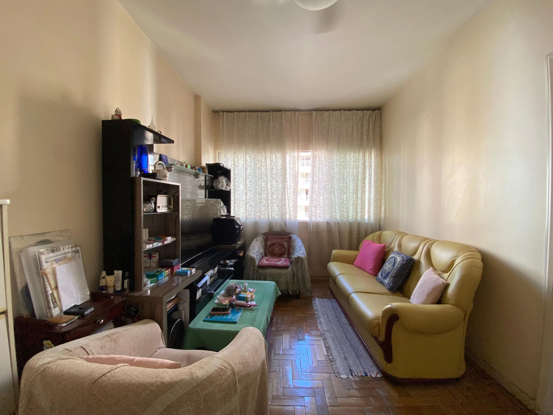 Furnished apartment with 3 bedrooms and 1 parking spot — photo 15