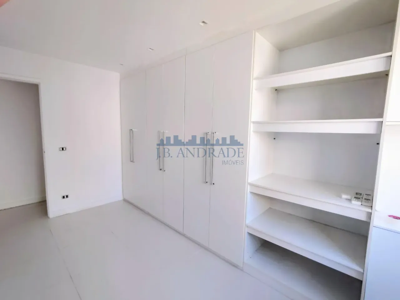 Apartamento com 4 quartos e varanda envidraçada — photo 4