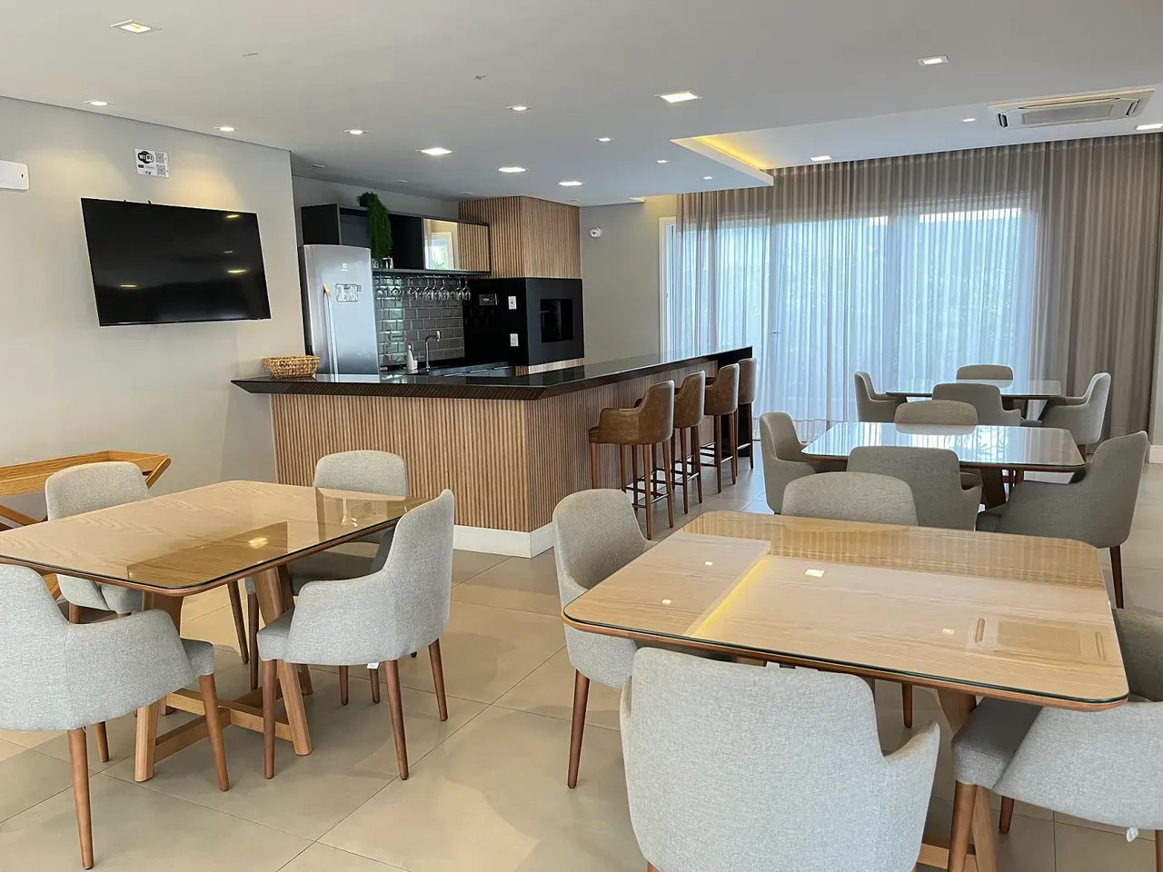 Apartment on the 7th floor with floor-to-ceiling windows — photo 32