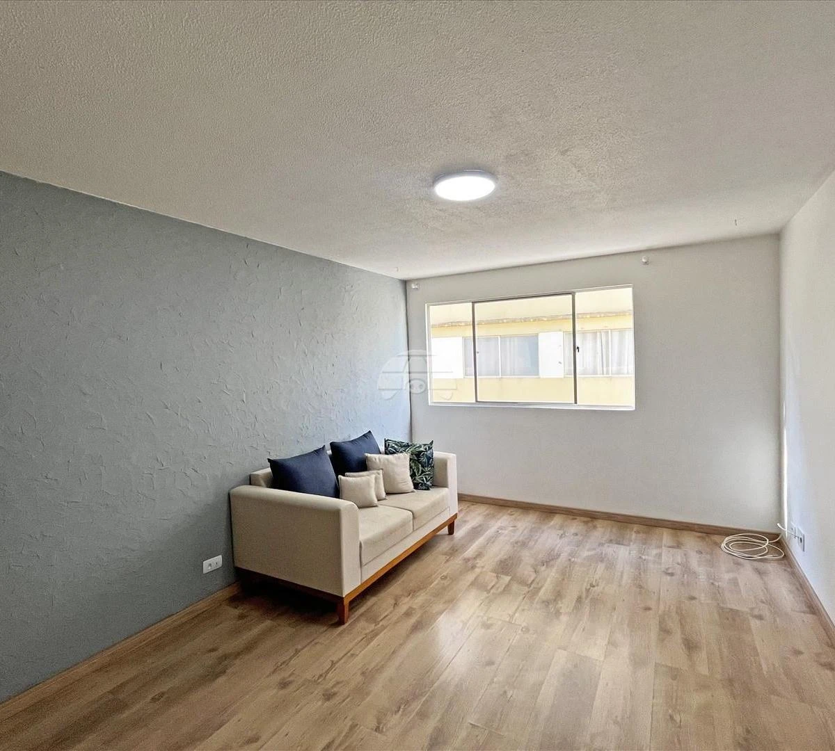 3-bedroom apartment with wood or laminate floors in Curitiba — photo 4