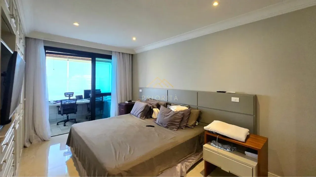 Duplex penthouse with 4 bedrooms and 5 bathrooms — photo 20