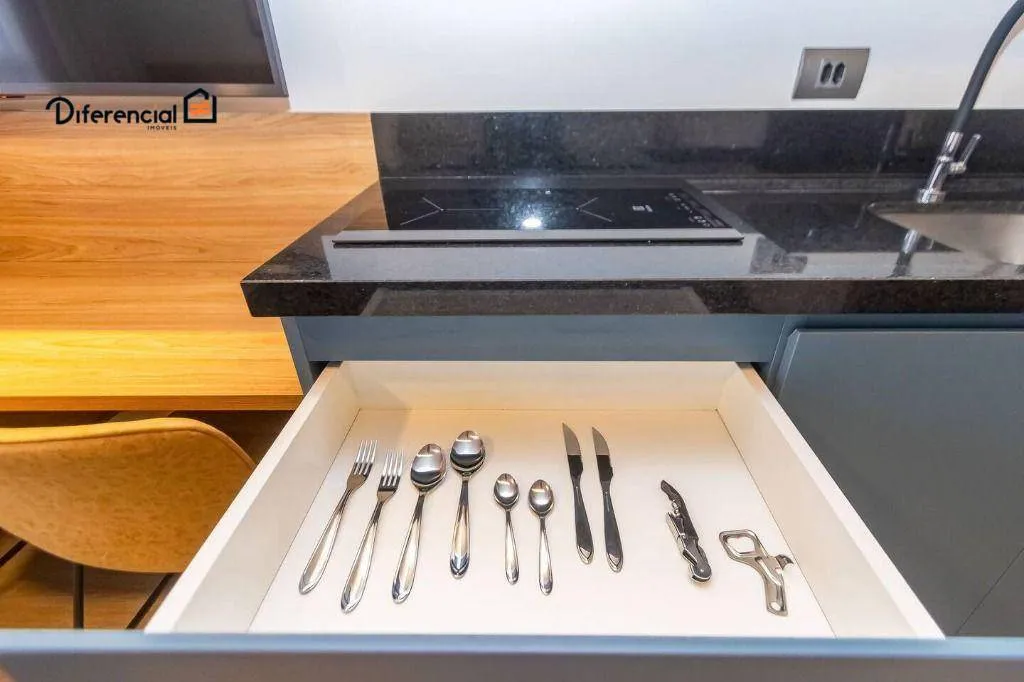 Furnished studio 35 m² with an open-plan kitchen — photo 8