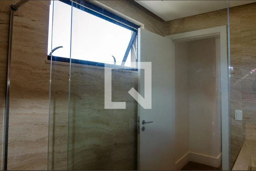 Casa de 4 quartos com 234 m² e 6 banheiros — photo 48