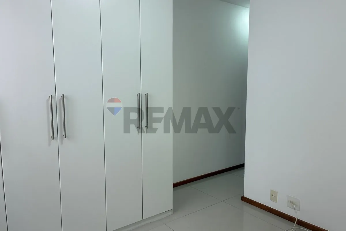 Квартира 90 м² із заскленим балконом та видом на гори — photo 35