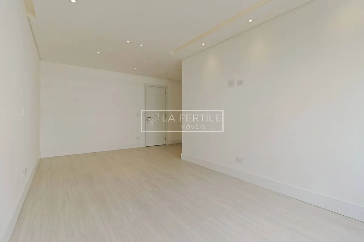 Apartamento de 3 dormitorios con 3 baños y 158,14 m² — photo 45
