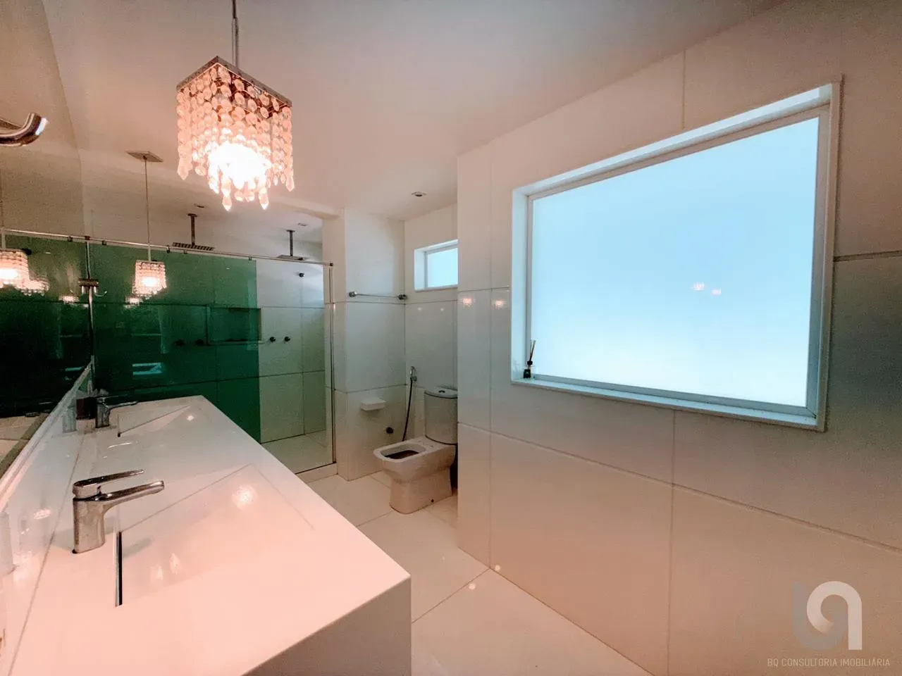 House with 4 bedrooms and 5 baths, 740 m² and 3 parking — photo 22