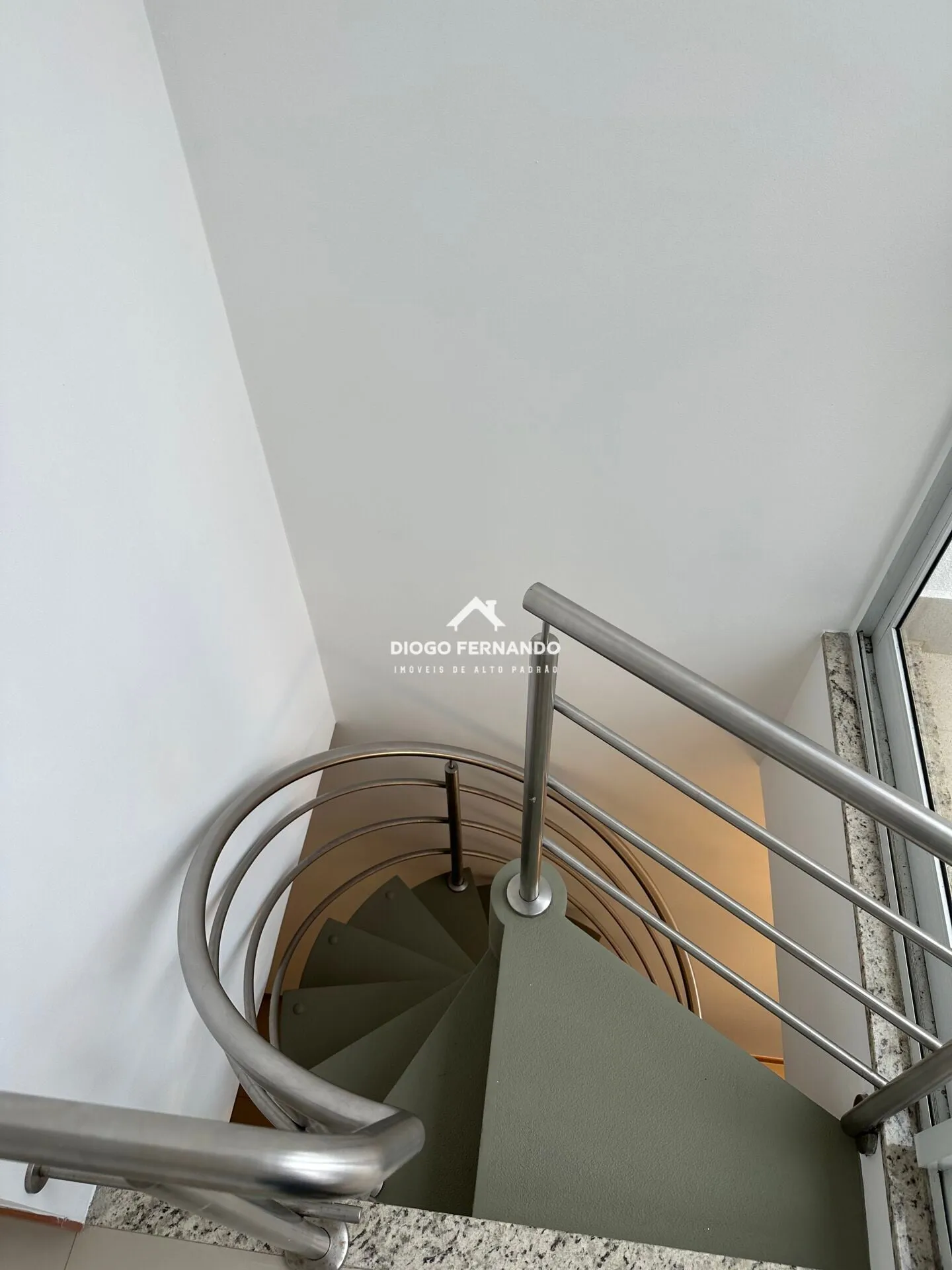 2-bedroom apartment with a glass-enclosed balcony — photo 33