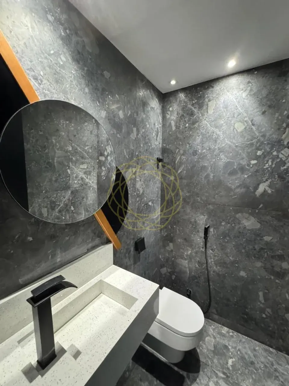 House with 5 bedrooms and 5 bathrooms with gas kitchen — photo 14