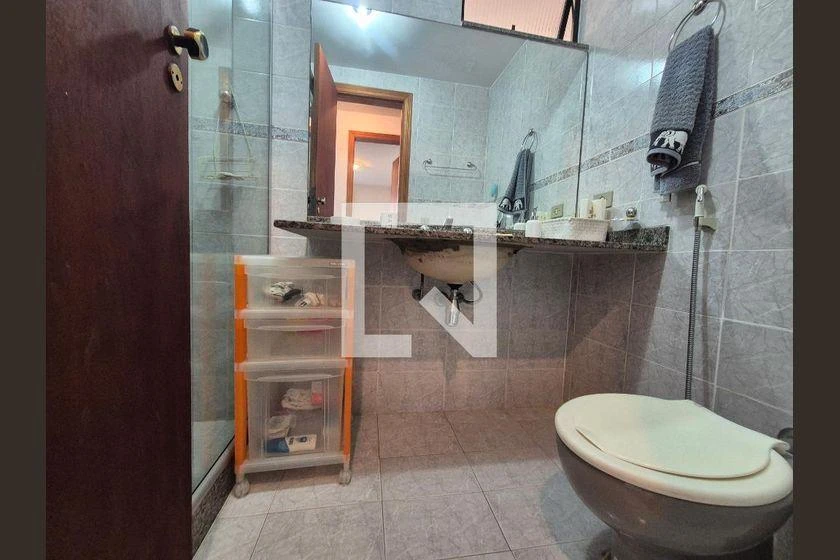 Apartamento de 2 quartos com varanda envidraçada — photo 32