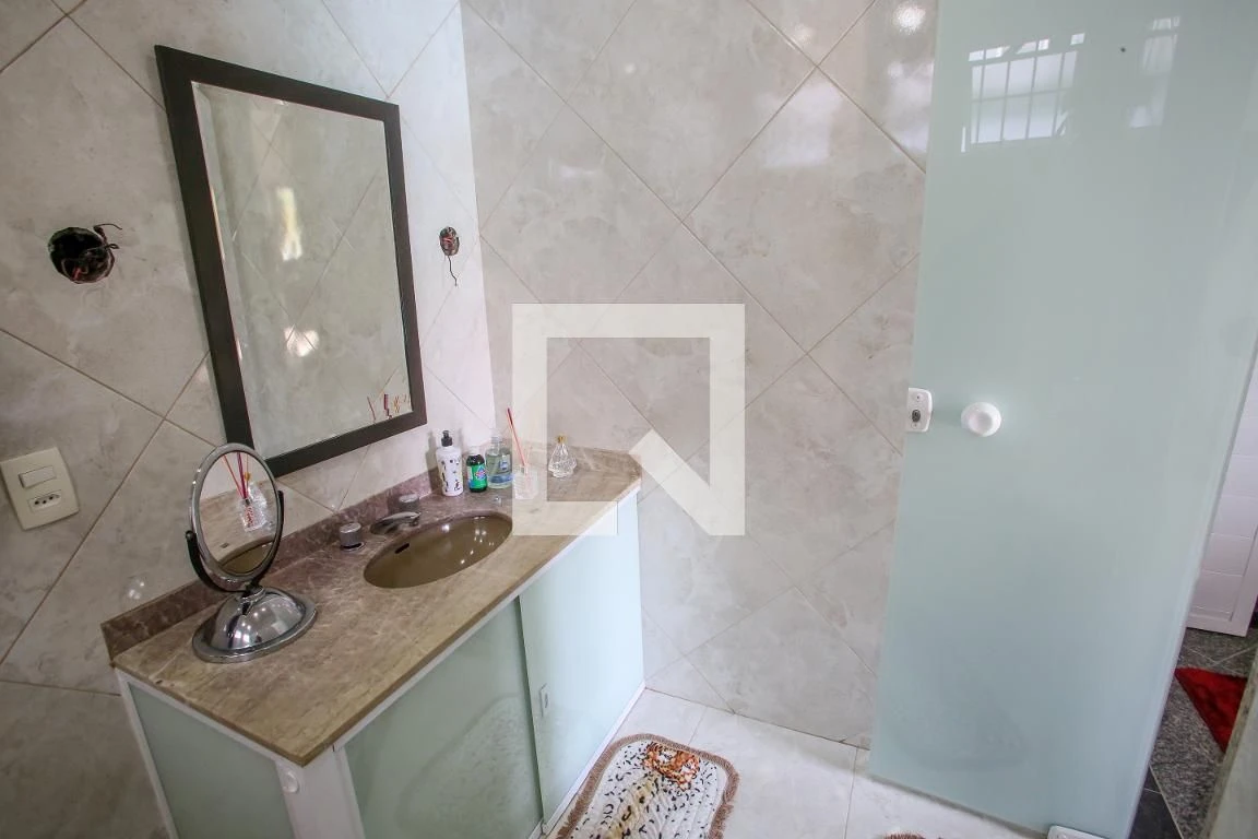 5-bedroom house with a bathtub in Rio de Janeiro — photo 74