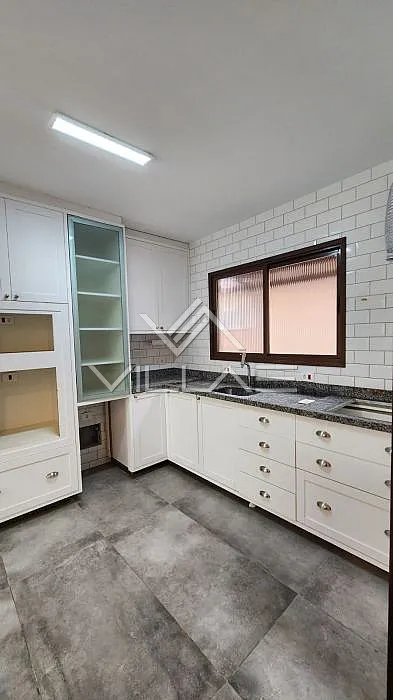 4-bedroom house with a washing machine in Curitiba — photo 4