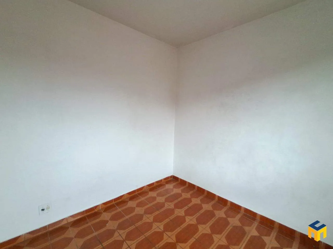 Apartment with 2 bedrooms, balcony and 1 parking spot — photo 5