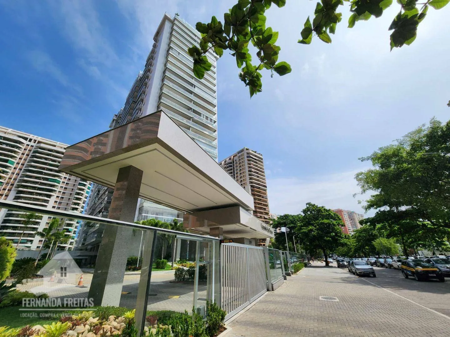 Furnished duplex penthouse with 3 bedrooms and 191 m² — photo 25