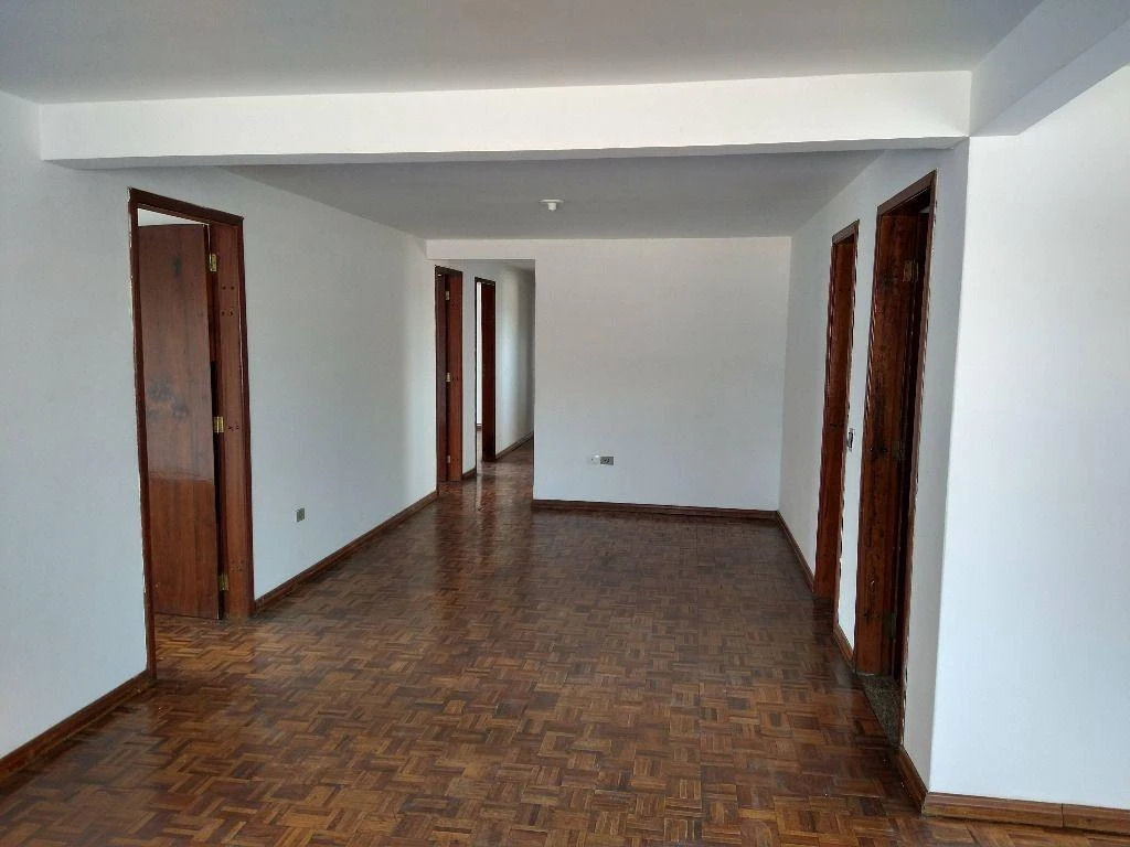 Apartment with 4 bedrooms, 280 m² and 5 parking spots