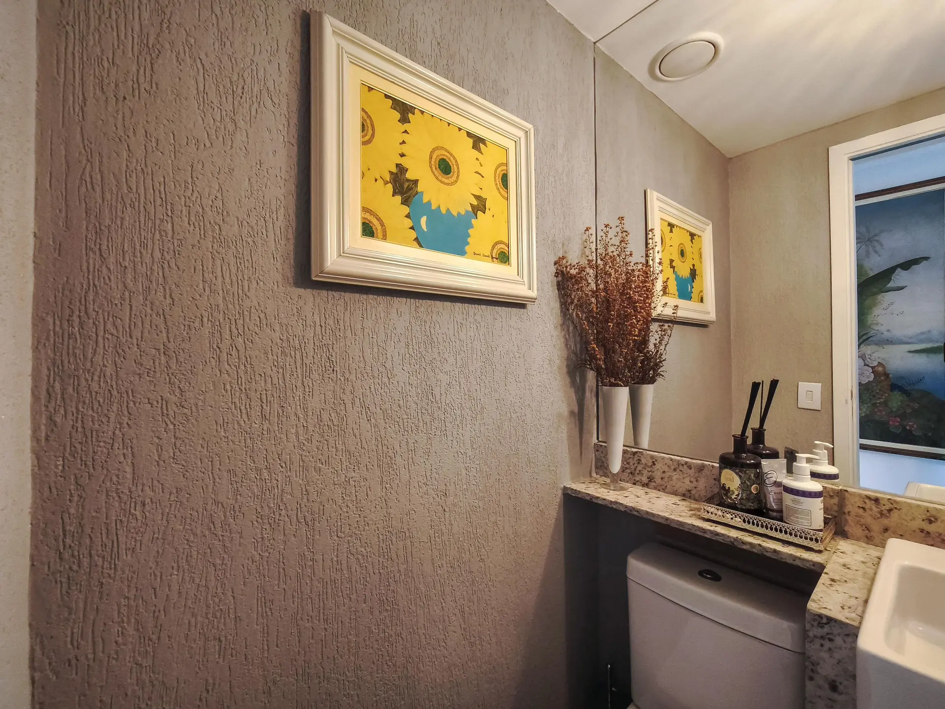 Furnished 2-bedroom apartment with private garden — photo 57