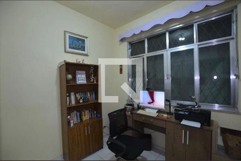 Furnished 231 m² house with 3 bedrooms and a balcony — photo 45