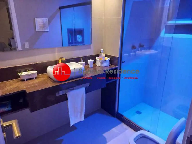 Furnished apartment with 4 bedrooms and 4 bathrooms — photo 10