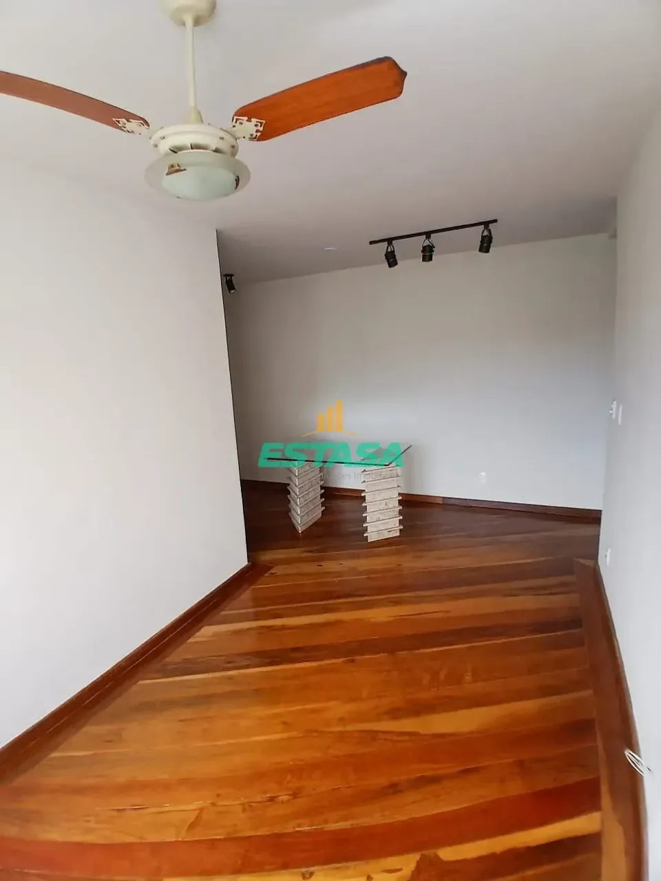 Unfurnished rental apartment with 2 bedrooms — photo 13