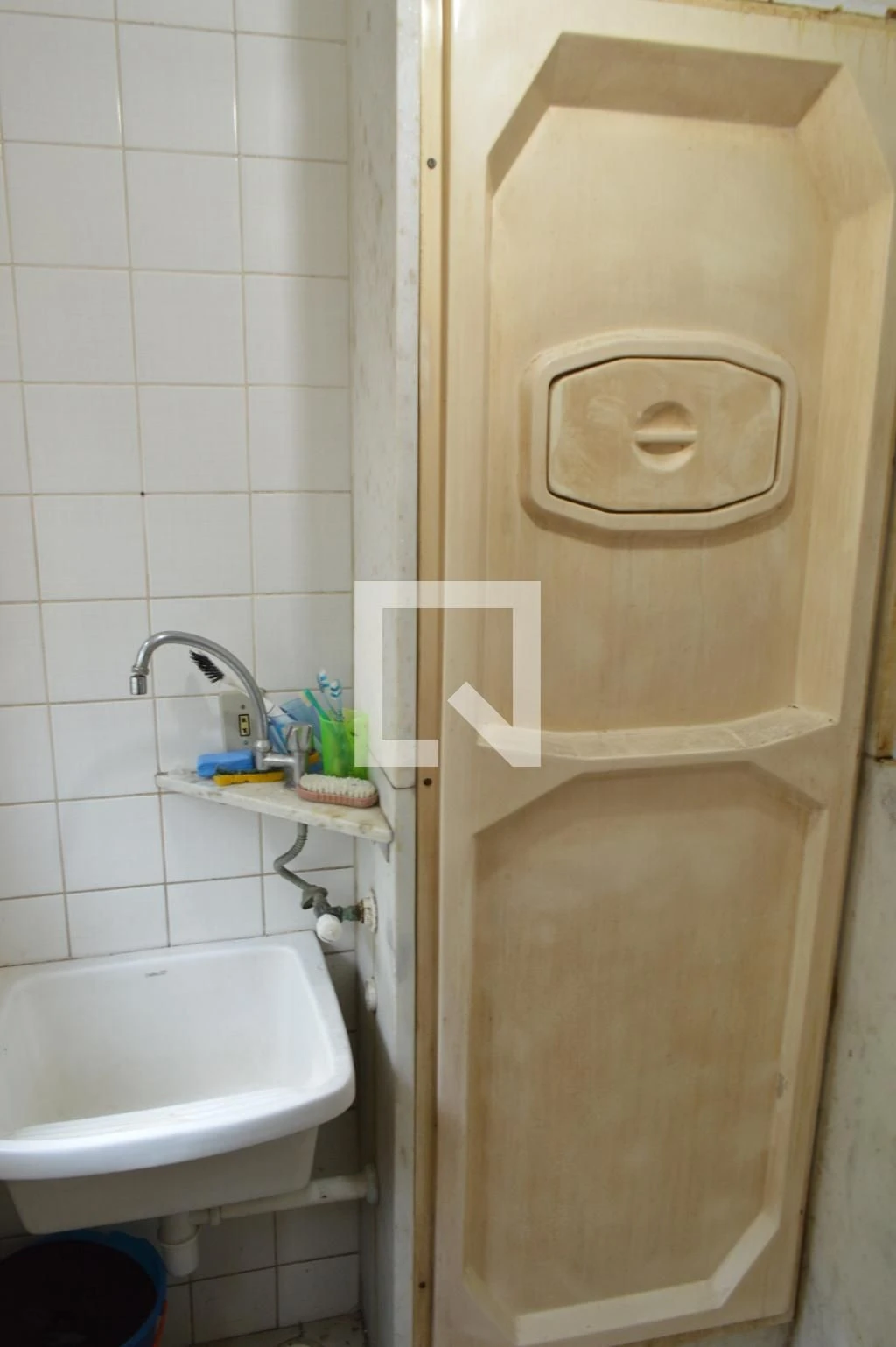 Furnished apartment with 3 bedrooms and a balcony — photo 36