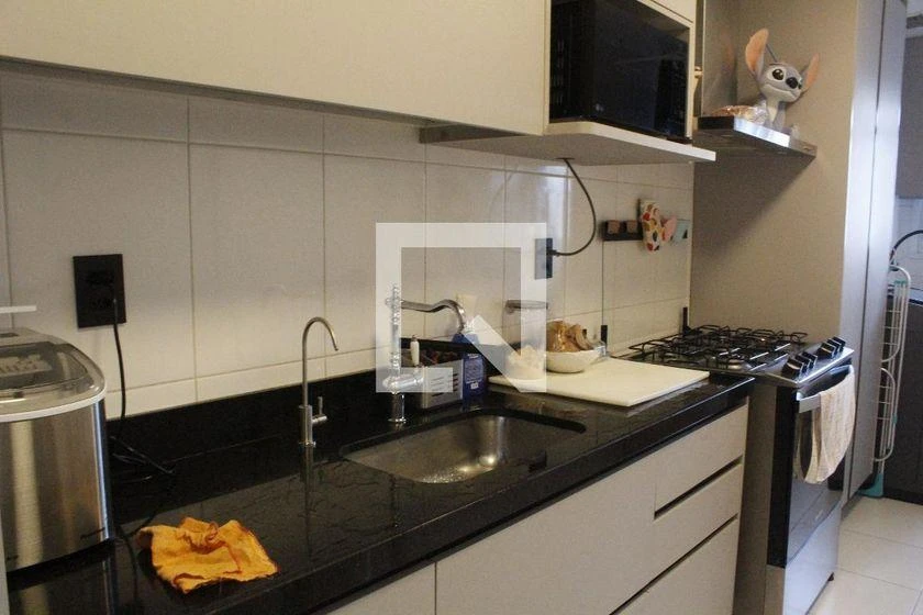 Furnished apartment, 115 m², with a glass-enclosed balcony — photo 11