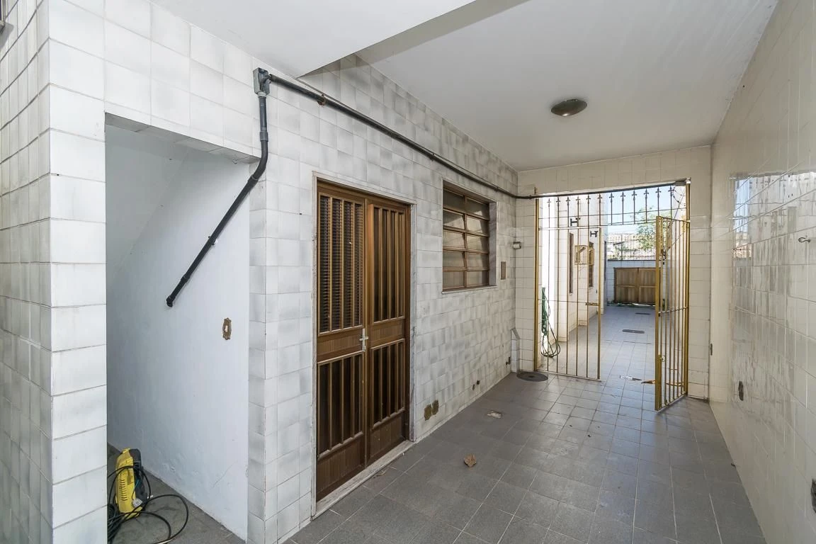 Casa sem mobília com 4 quartos e varanda — photo 99