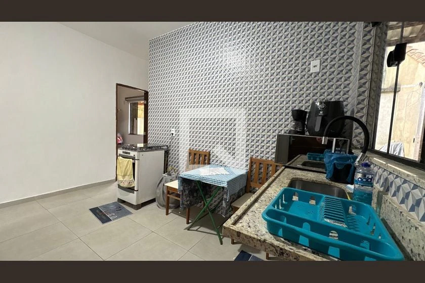 Balcony with a grill in a 2-bedroom house, 90 m² — photo 7