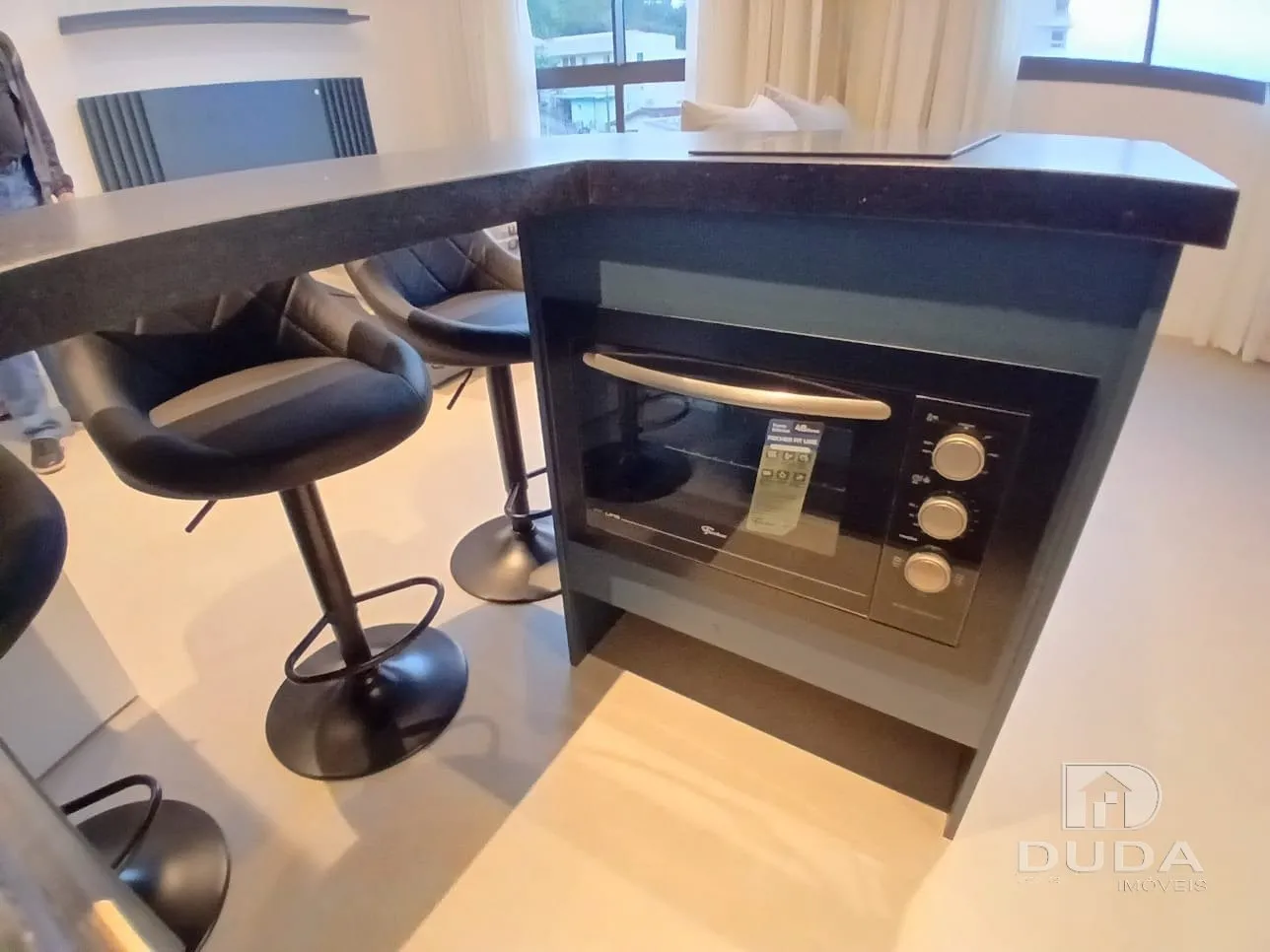 Furnished 1-bedroom apartment with balcony grill — photo 20