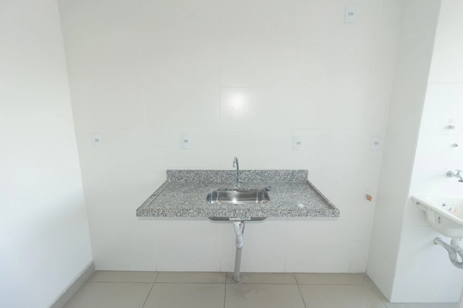 Apartamento de 2 dormitorios con balcón y 1 plaza — photo 25