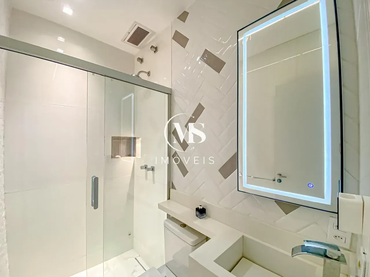 Ванна та 3 спальні: квартира 250 м² — photo 15