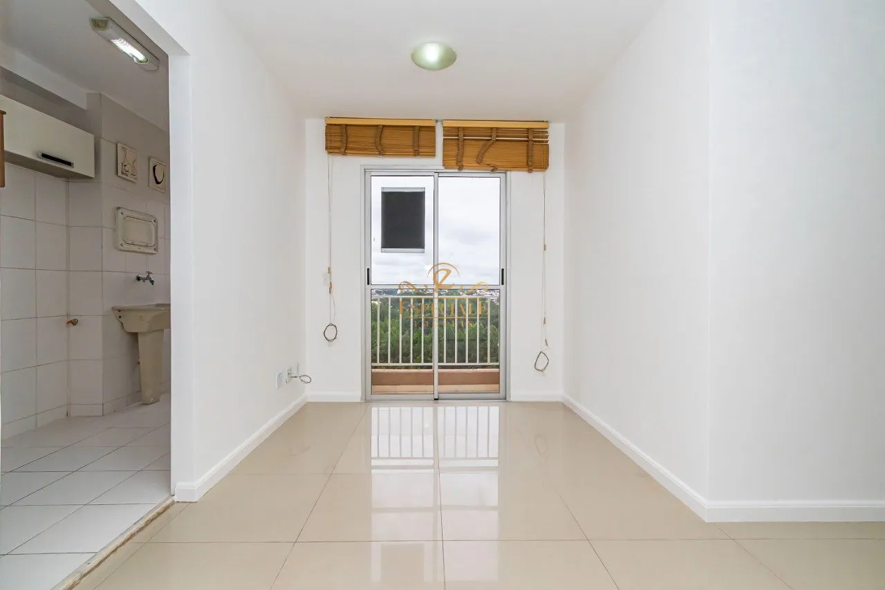 2-bedroom apartment with a balcony and parking spot — photo 3