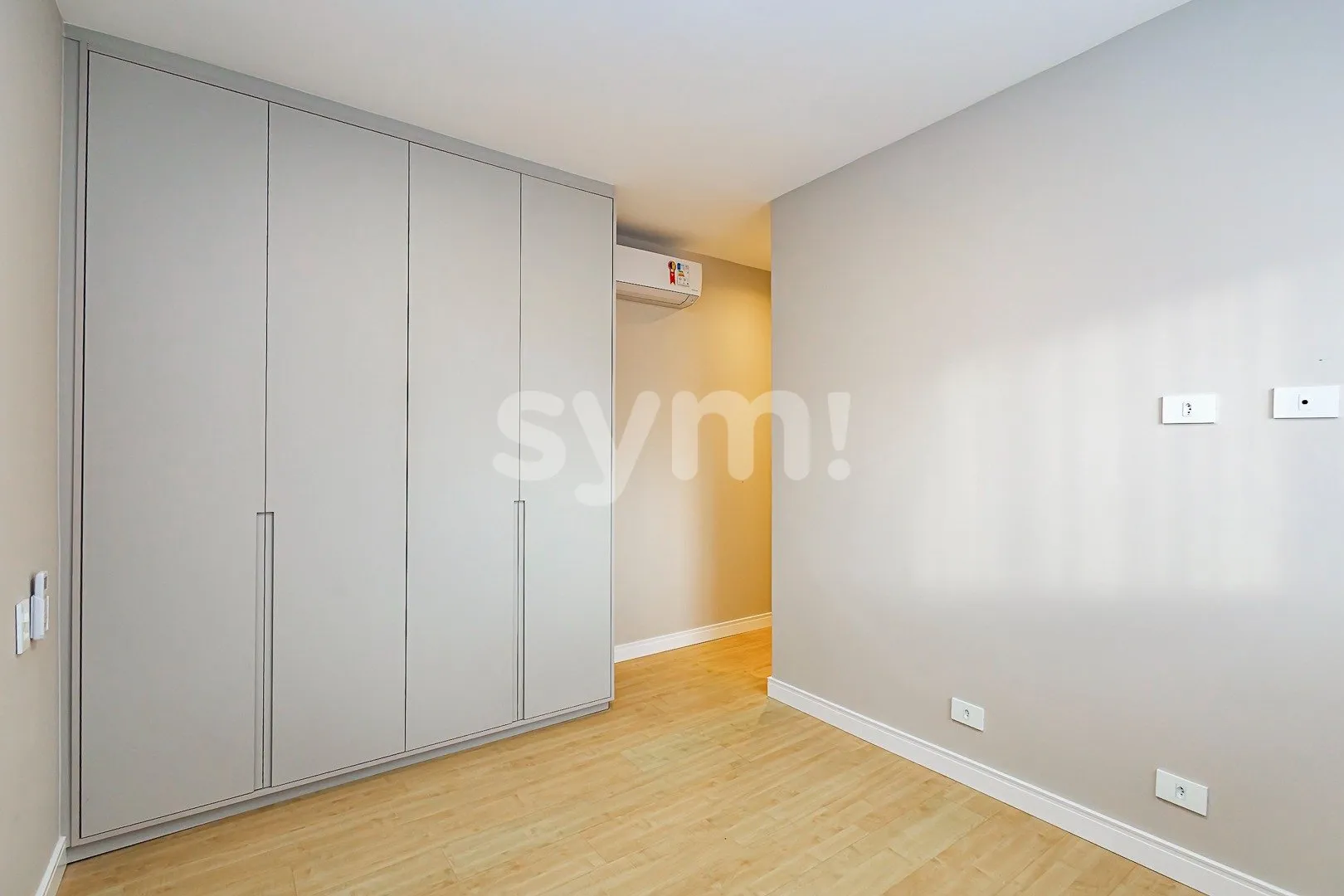 2-bedroom apartment with fitted kitchen and 2 parking spots — photo 16