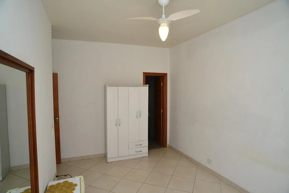 Rental apartment with 3 bedrooms and a balcony — photo 22