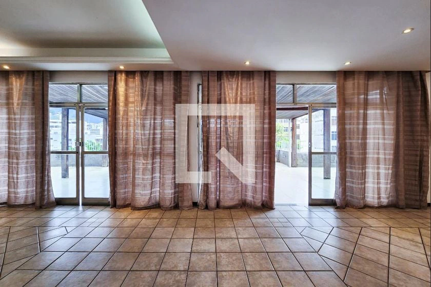 Duplex apartment for rent with 4 bedrooms and 360 m² — photo 23