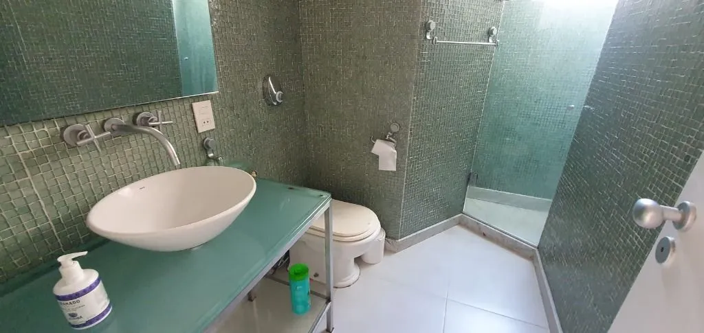 2-bedroom apartment with a washing machine — photo 12