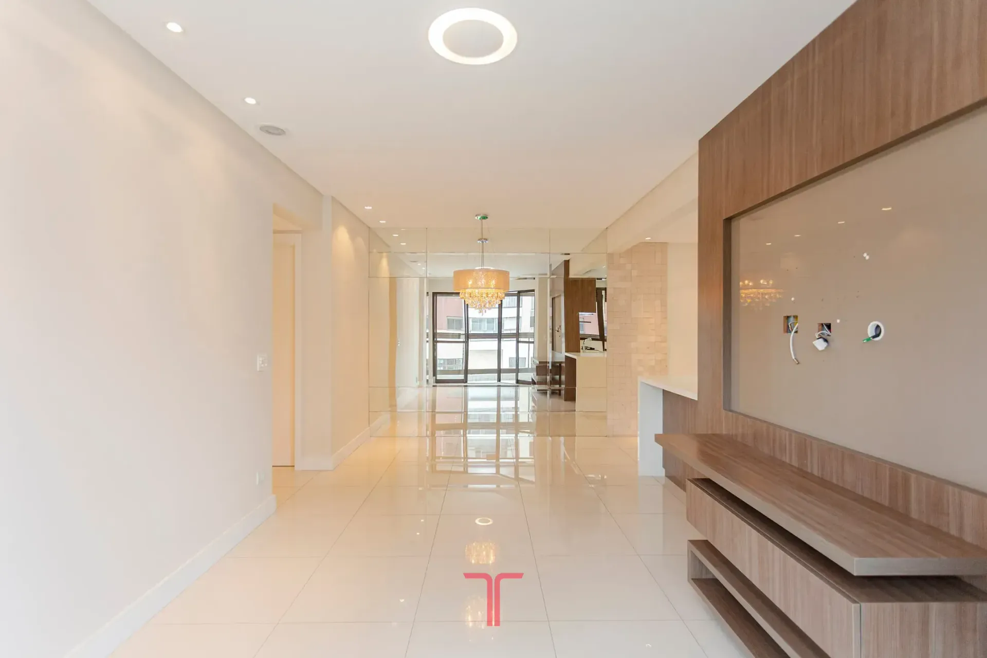 3-bedroom apartment in a building with a pool — photo 12