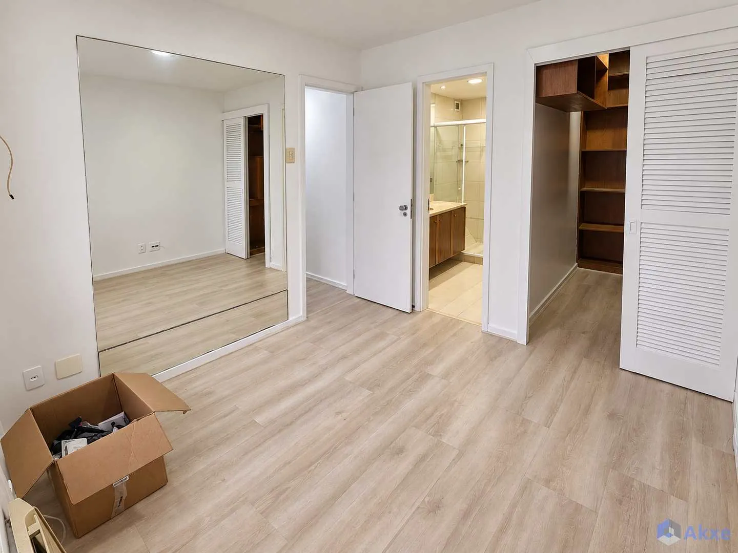 Apartamento de 2 quartos em condomínio com piscina aquecida — photo 26