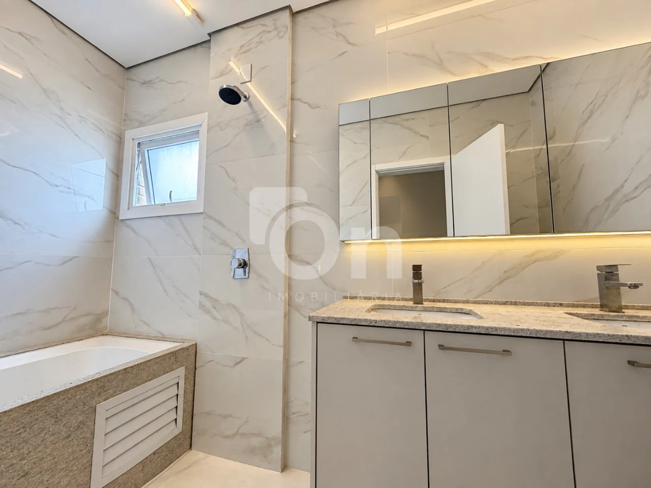 Ванна и 3 спальни: квартира 95 м² — photo 8