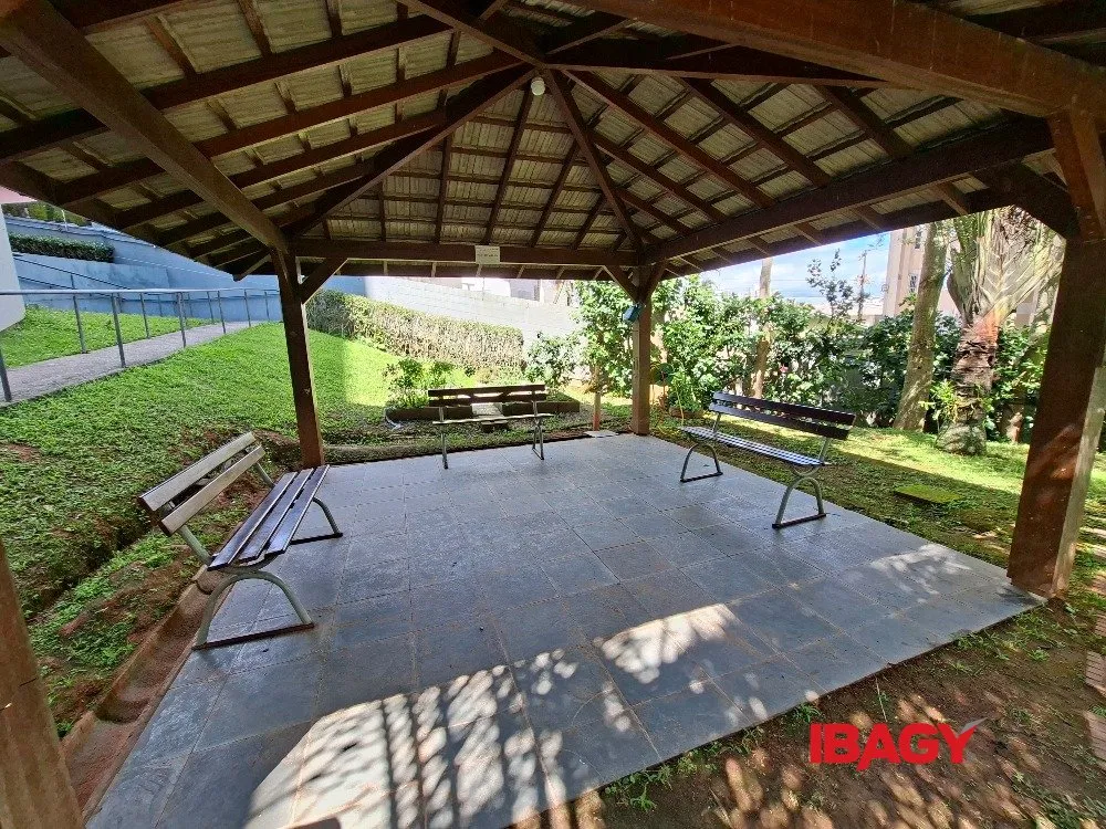 Furnished 95 m² apartment with 2 bedrooms and a desk — photo 55