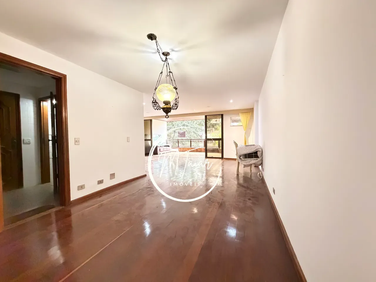 Apartment, 173 m², with a glass-enclosed balcony — photo 16