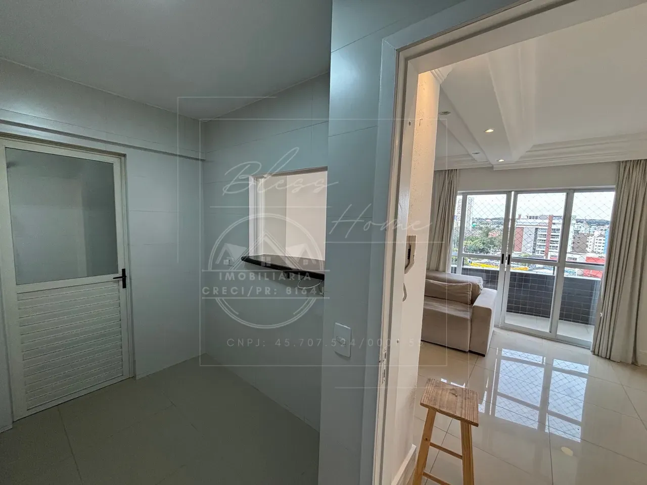 3-bedroom apartment with a closed kitchen and 2 bathrooms — photo 34