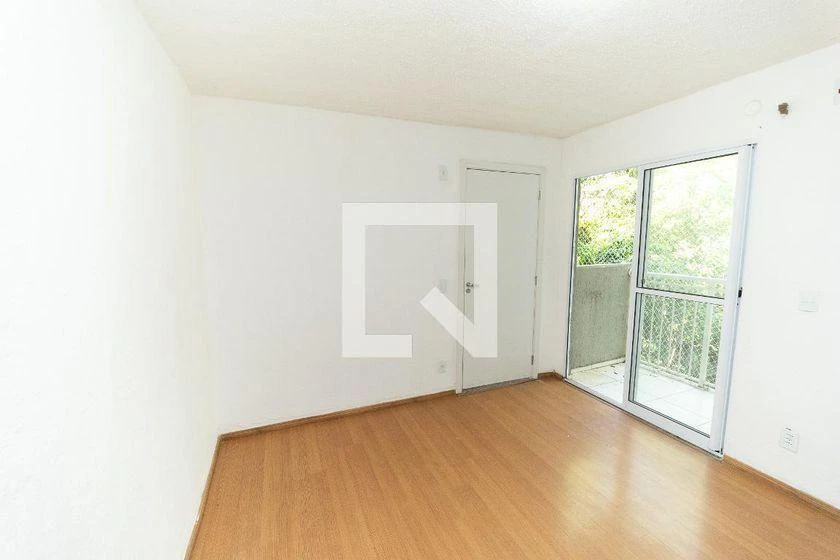 2-bedroom apartment in a building with a gym — photo 8