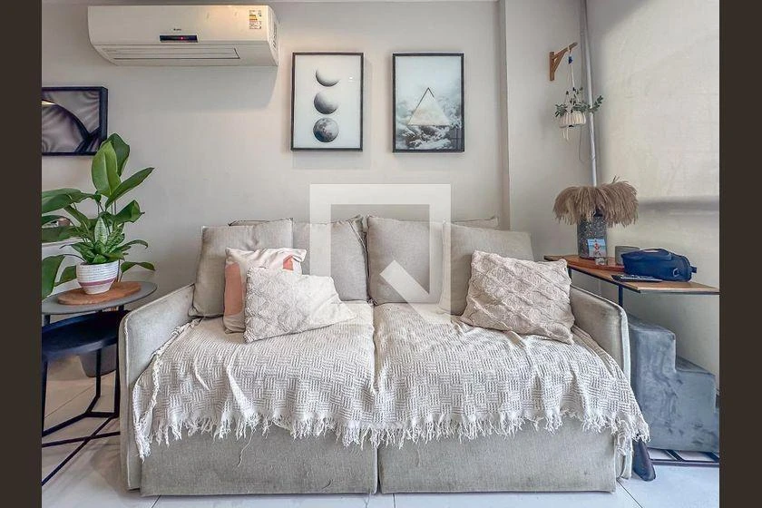 Furnished 2-bedroom apartment with a ready desk — photo 47