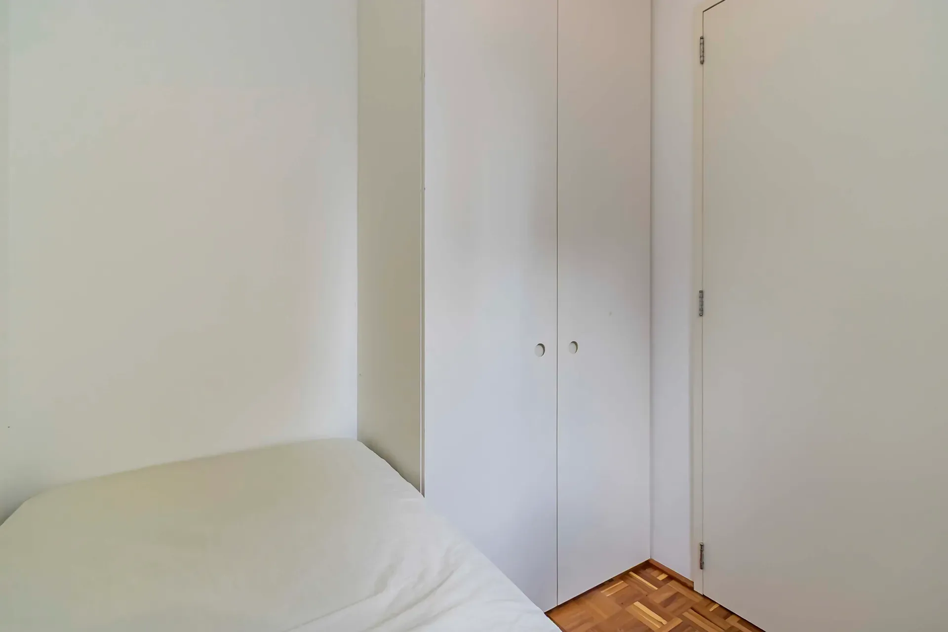 Furnished apartment, 32 m², with a dryer — photo 11