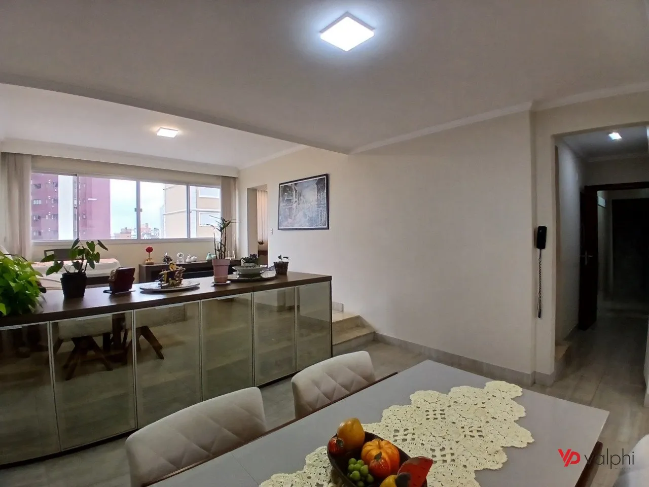 4-bedroom apartment with a walk-in closet in Curitiba — photo 82
